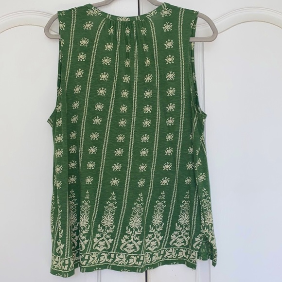 Lucky Brand Bundle of Tops - Picture 5 of 9